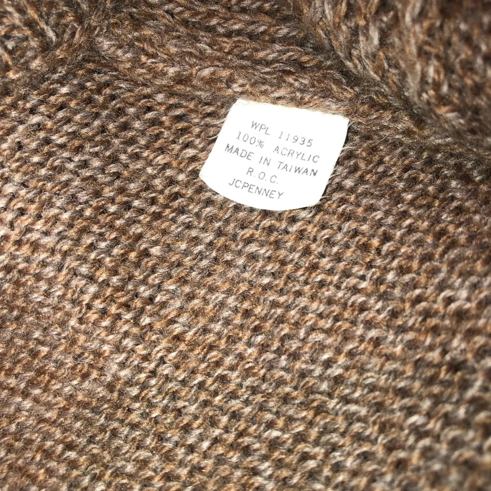 Vintage 70s-80s Chunky Cable Knit Full-Zip Brown Grandpa Sweater (w-pockets)